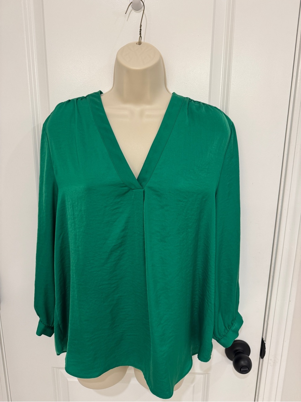 Vince Camuto Emerald V-Neck Long Sleeve Blouse